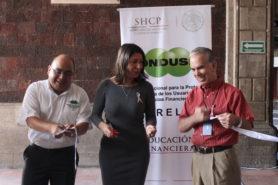 Inauguran módulo itinerante de la Condusef