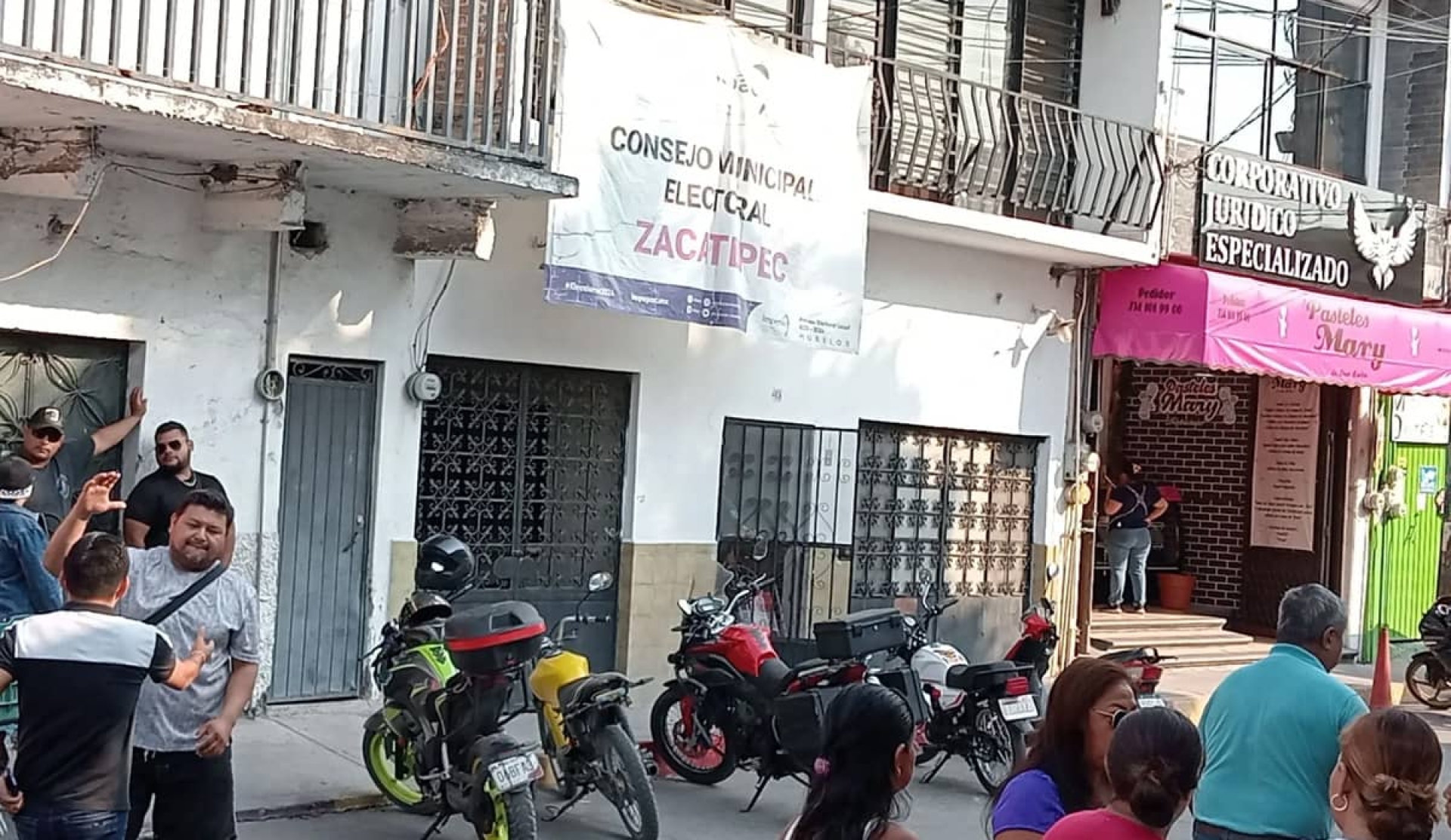Entre protestas, se realiza elección de ayudantes municipales en Zacatepec