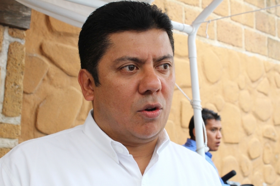 Llama Javier Bolaños a municipios a implementar el alcoholímetro