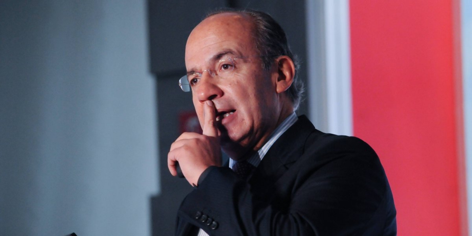 No fui cómplice ni me hice de la 'vista gorda' en tema de 'huachicoleo': Calderón