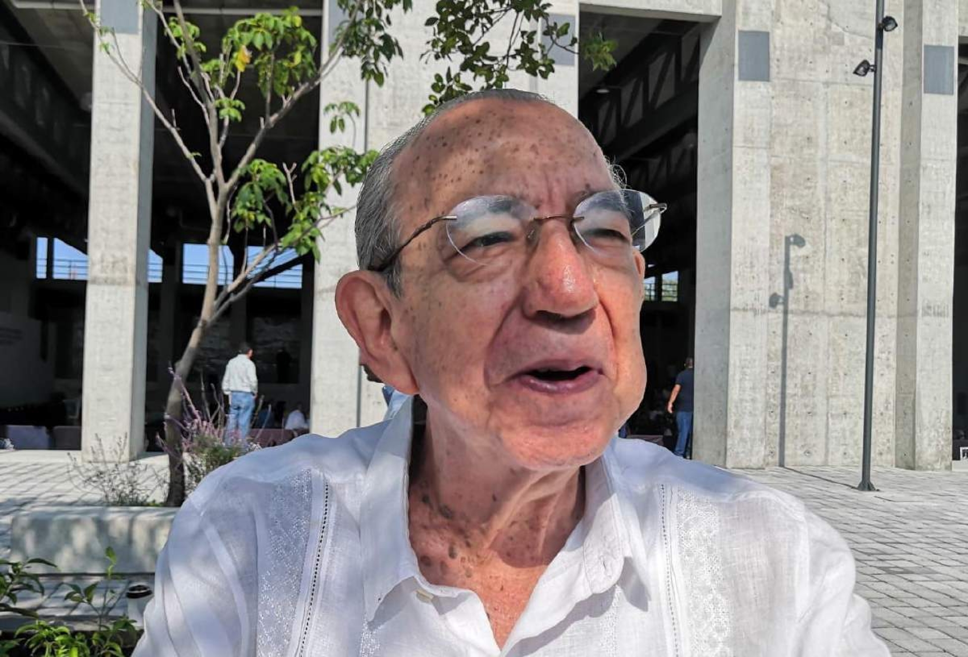 Inviable, aumentar ingresos de maestros con recursos estatales