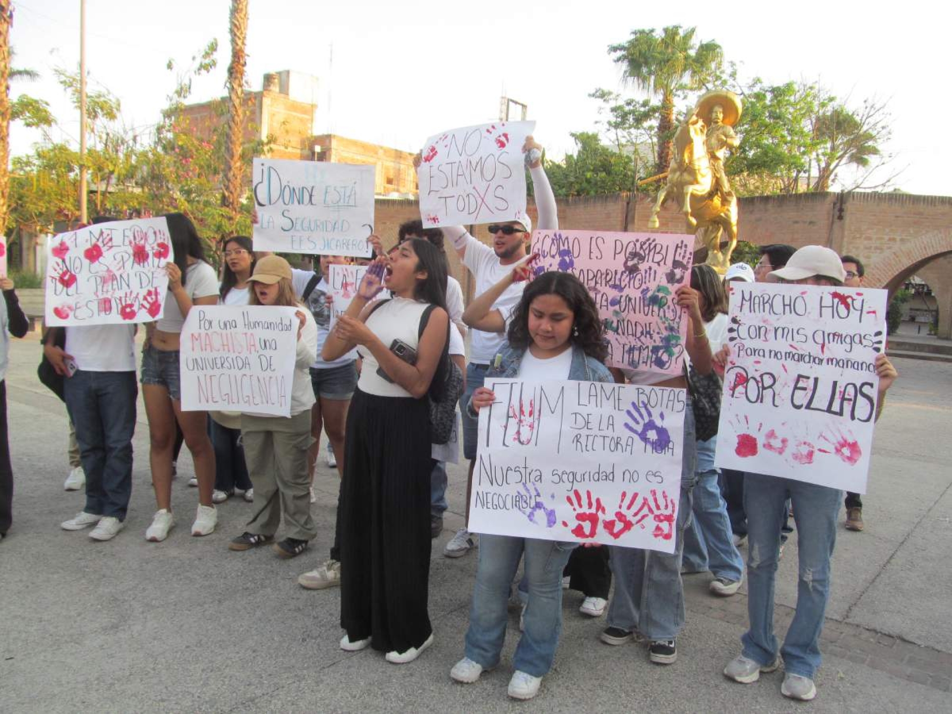 Replican marcha universitaria en Jojutla