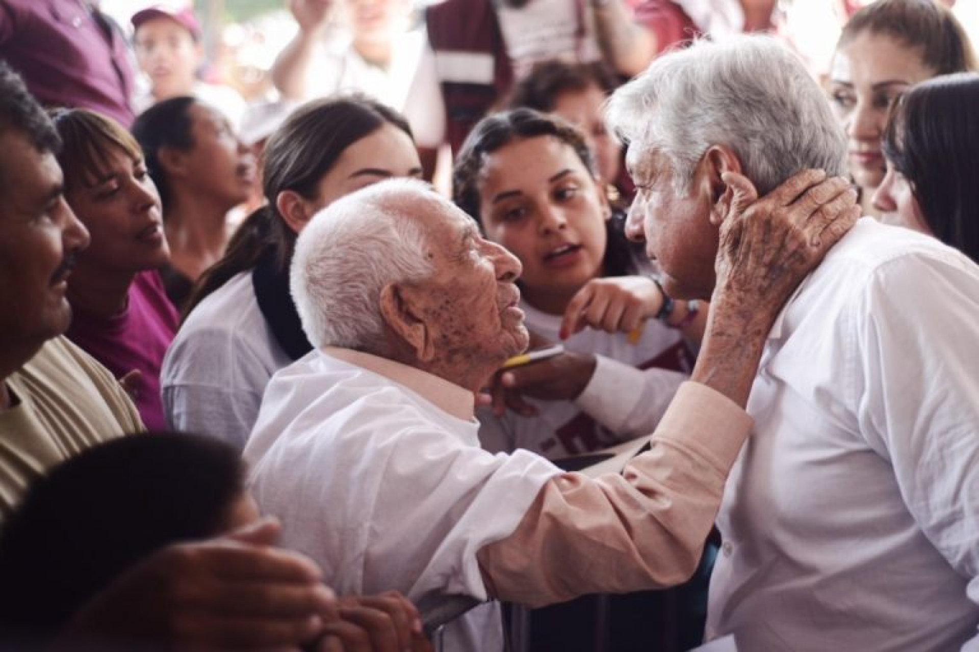 Adultos mayores ya reciben el doble de pensión: AMLO