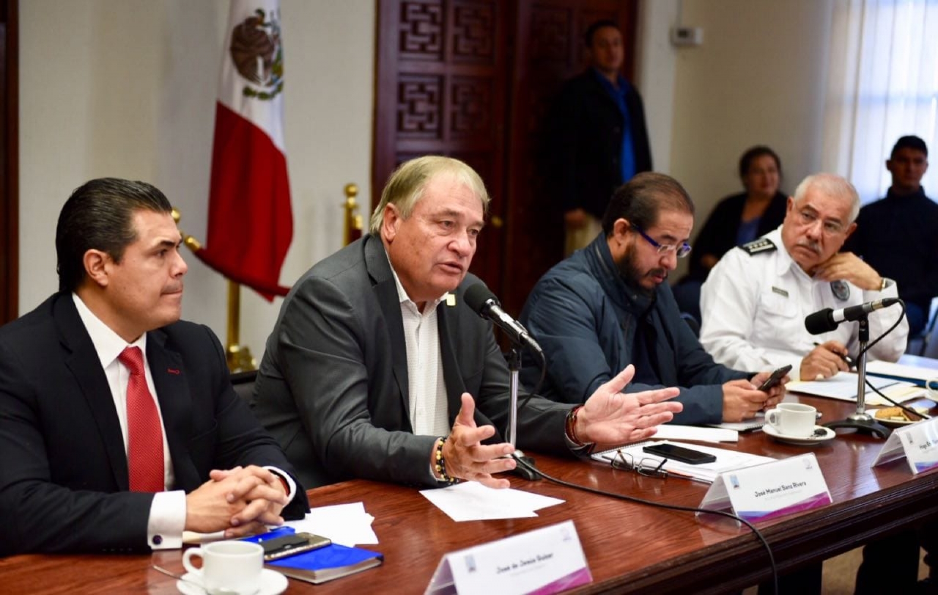 Sostiene Sanz Rivera que decisión sobre reemplacamiento es atribución del Ejecutivo