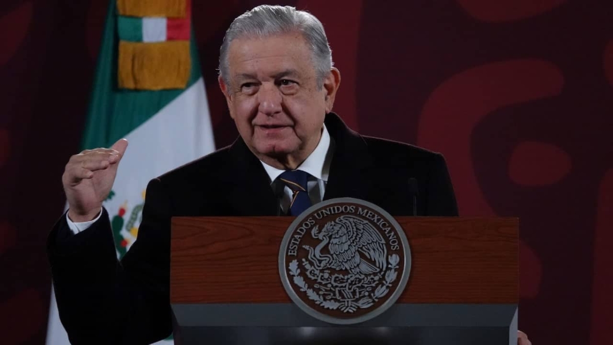 AMLO celebra adquisición de refinería "Deer Park"