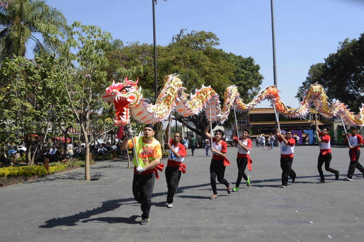 Con vuelo de dragón inicia año chino en Cuernavaca