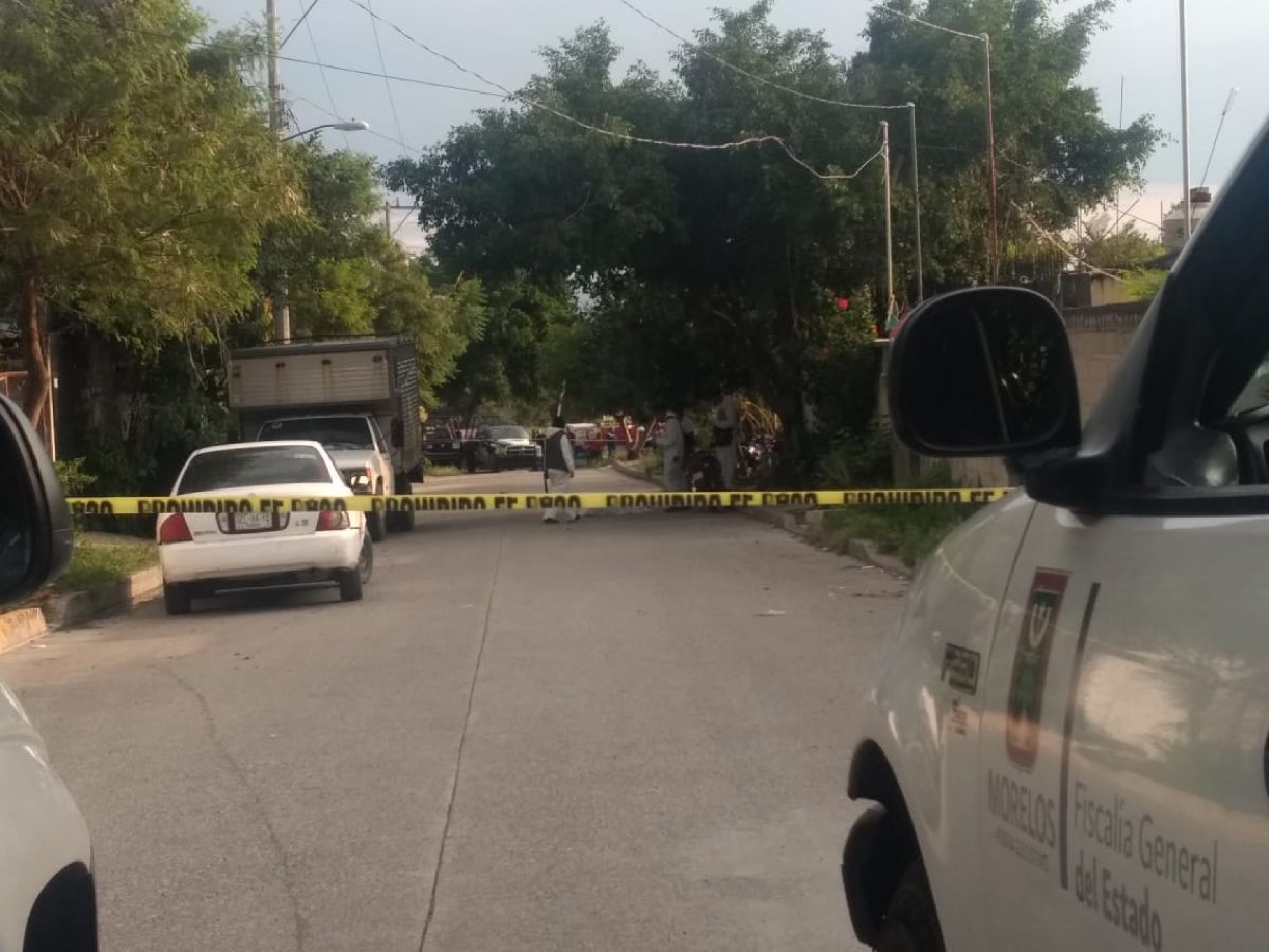 Asesinan a tiros a un joven afuera de su casa