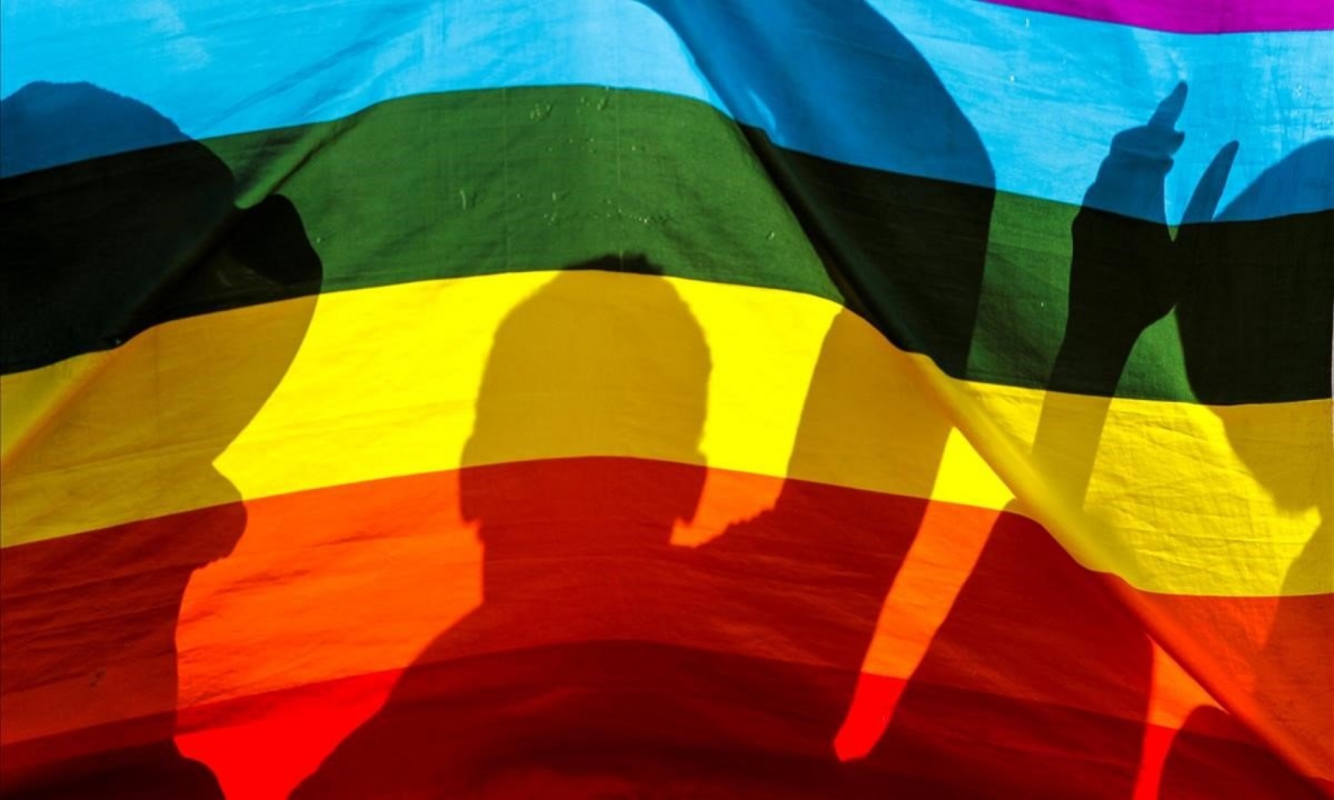Comunidad LGBTTI+ exige ley de identidad de género