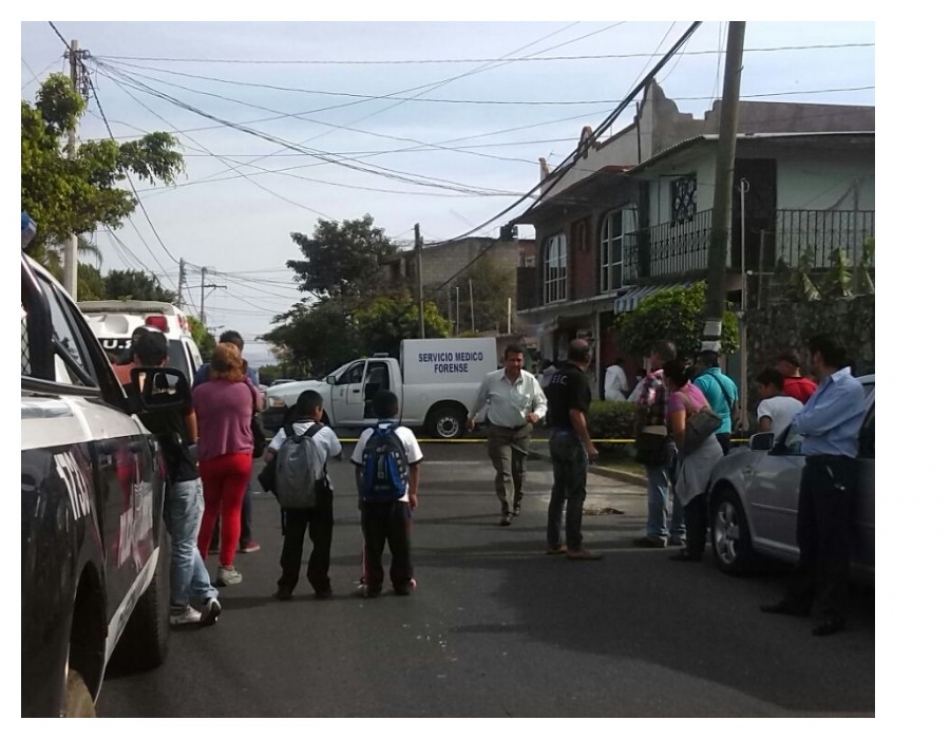 Una persona fue atacada a balazos cuando salía de su casa