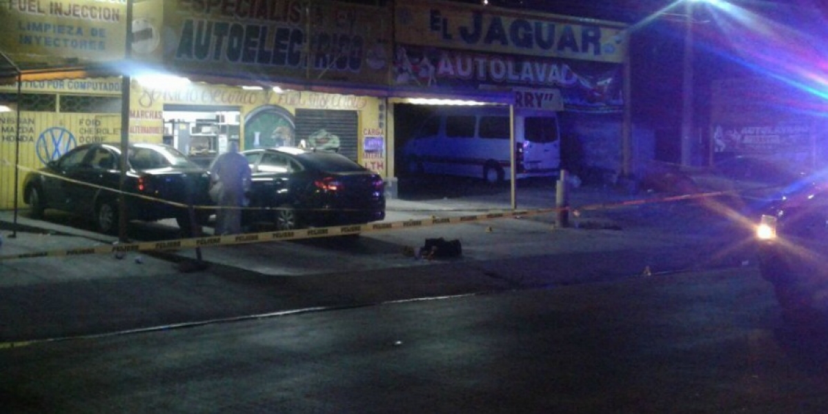 Asesinan a balazos a un hombre afuera de un taller mecánico, en Jiutepec