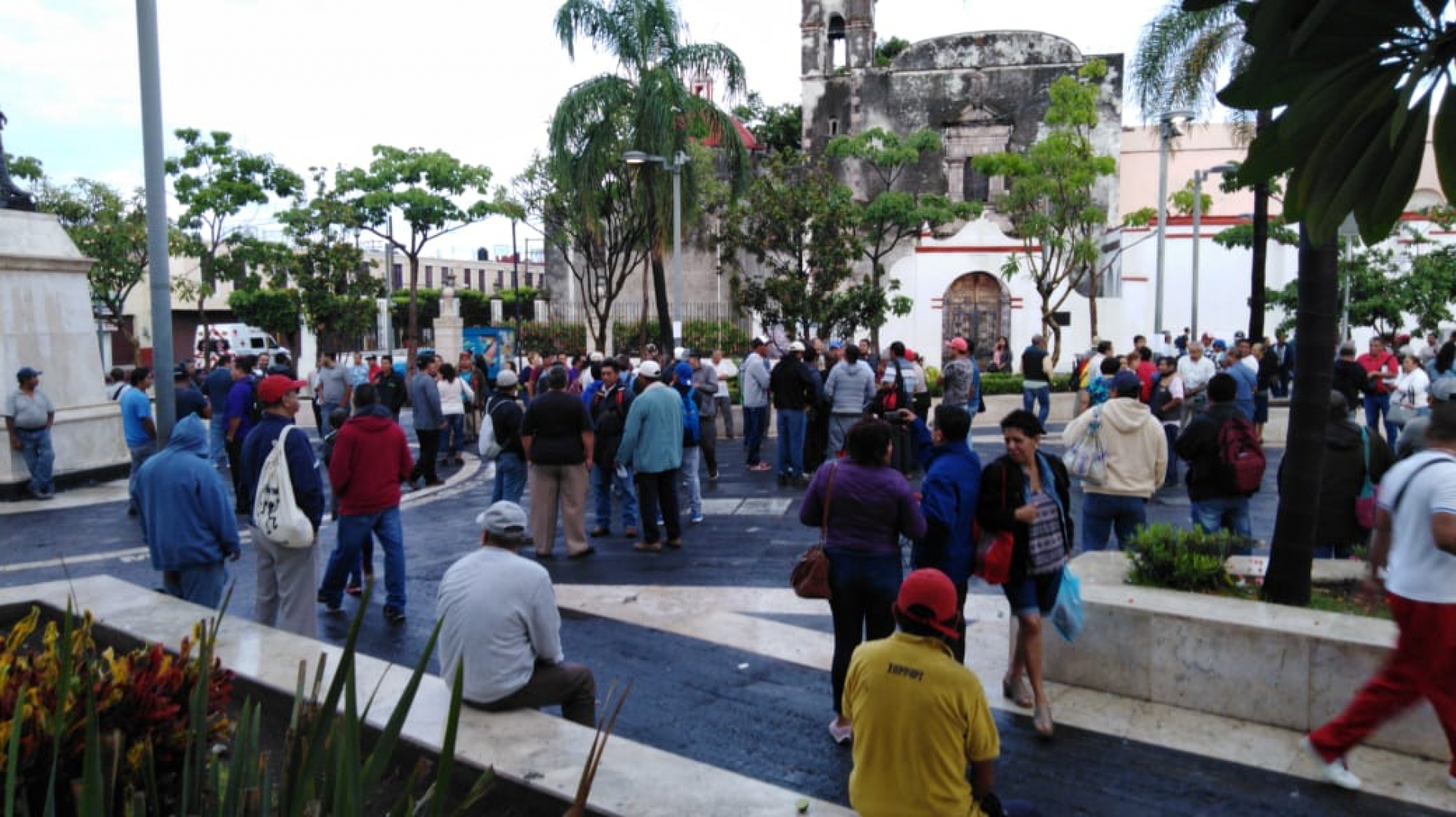 Demandan trabajadores del Ayuntamiento de Cuautla pago de aguinaldo