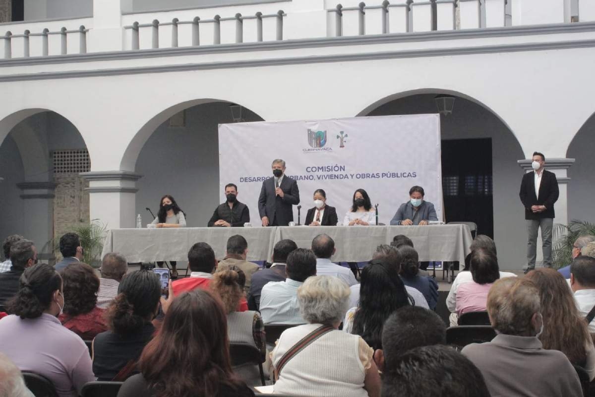 Convoca José Luis Urióstegui a los sectores sociales a trabajar juntos por el reordenamiento urbano y vial de Cuernavaca