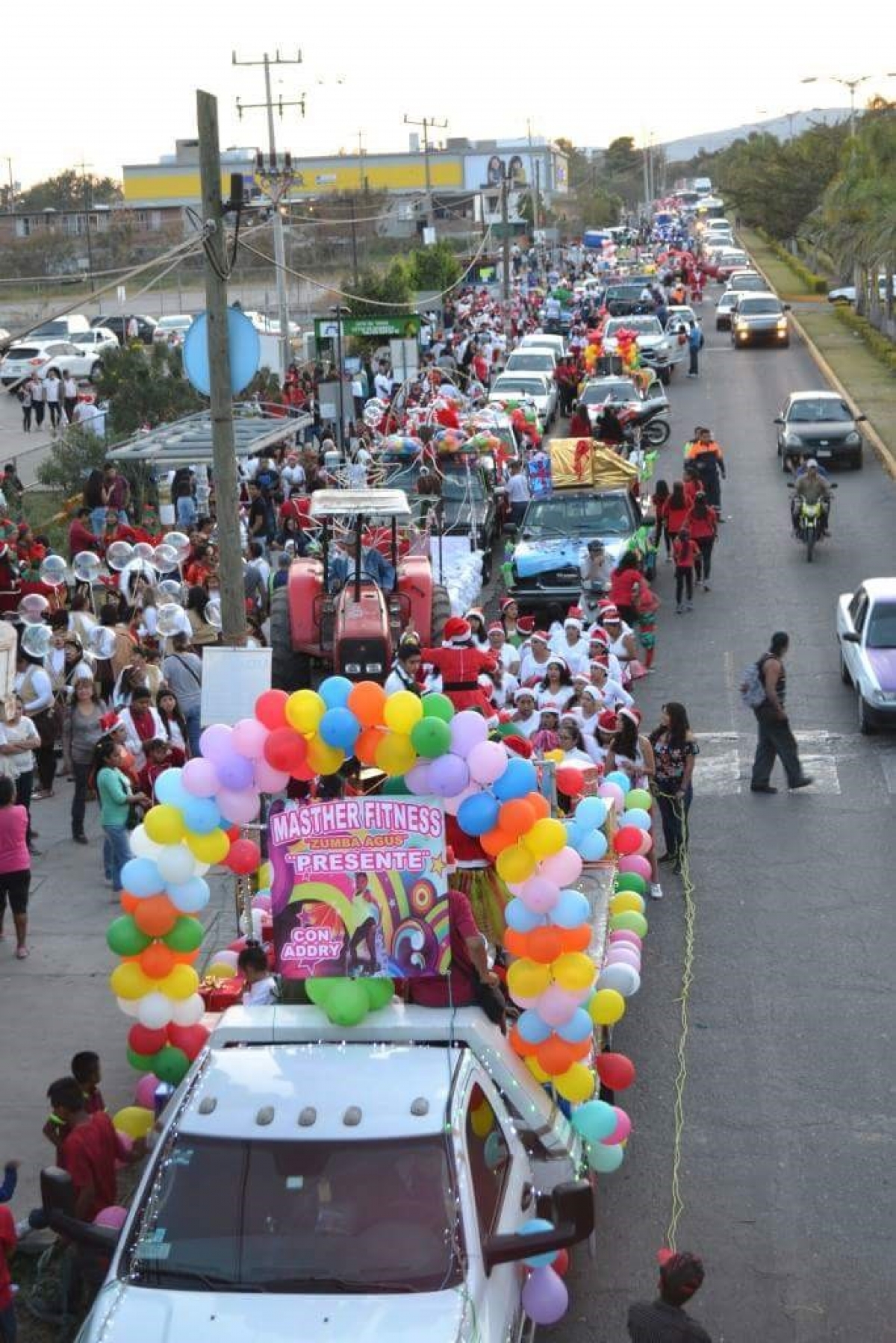 Yautepec realiza la tradicional caravana navideña