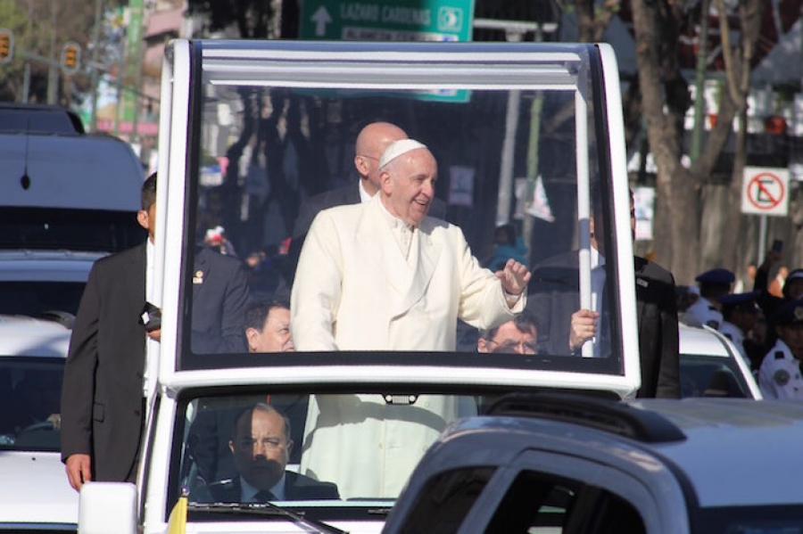 “El beneficio de unos pocos es terreno fértil de corrupción y violencia”: Papa Francisco