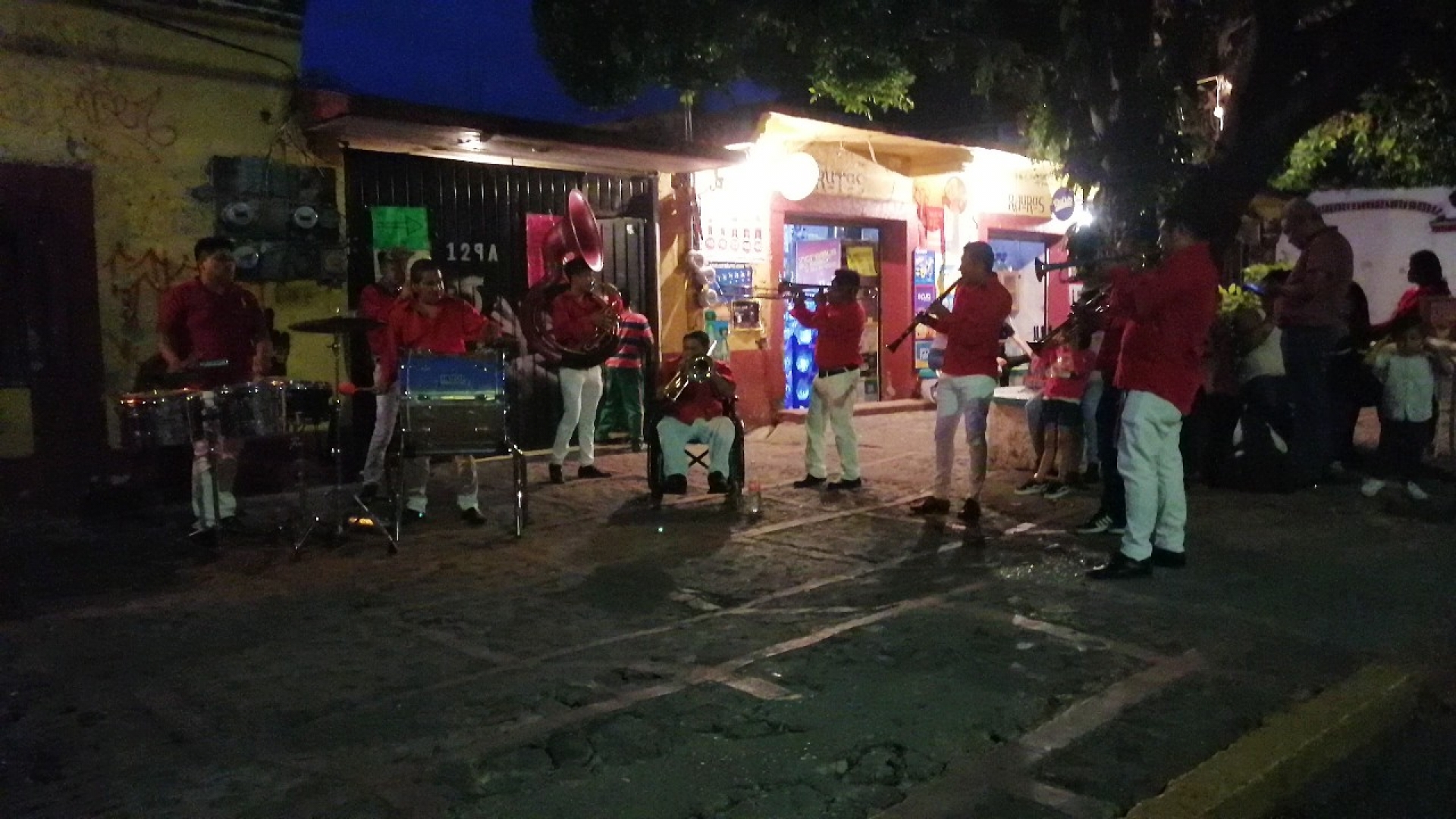 Festejan habitantes de San Antón este 15 de septiembre con convivio