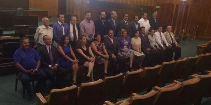 Se reúnen diputados y magistrados del TSJ para tratar tema presupuestal