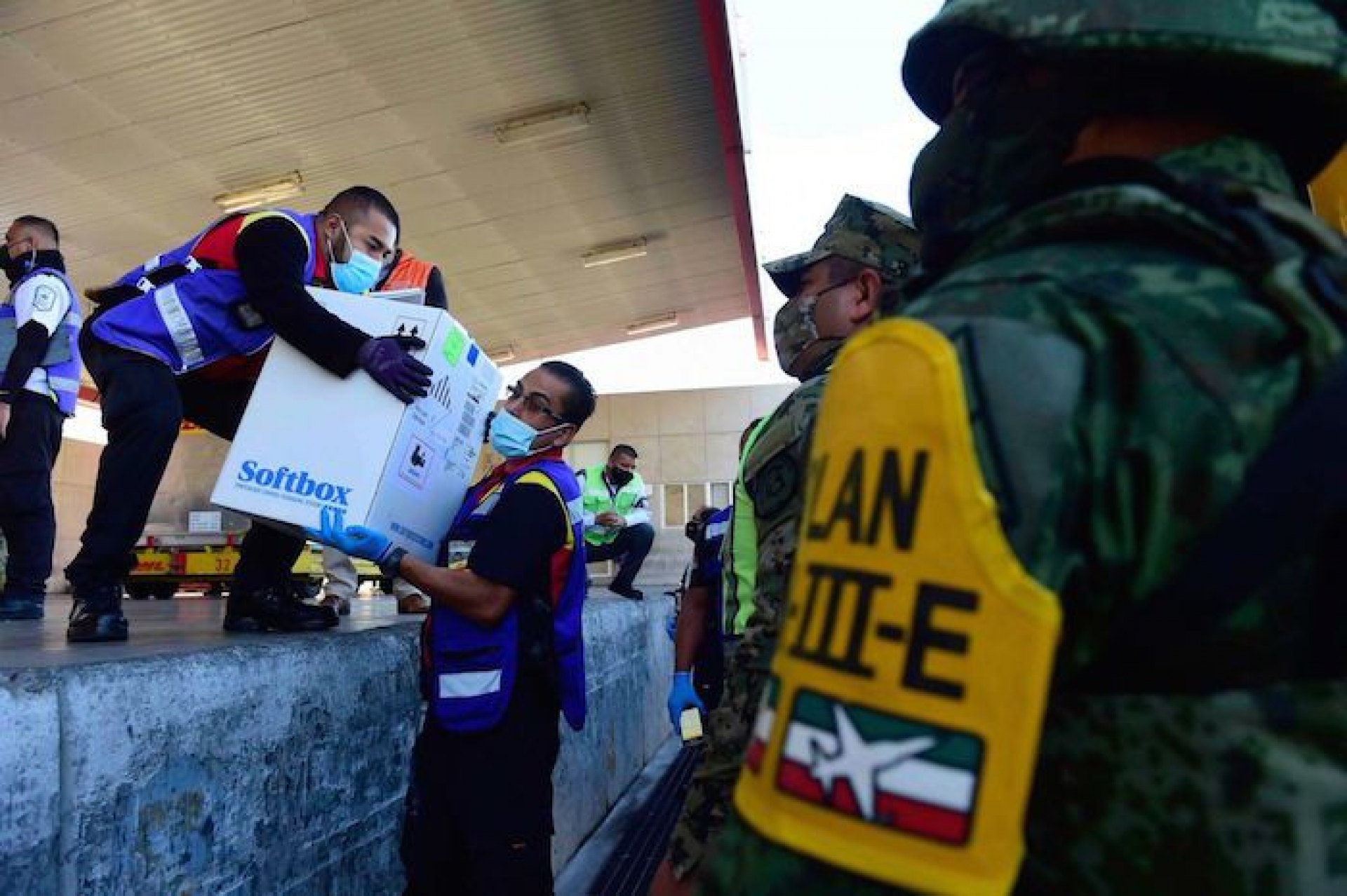 Europa ya aplicó el cerco a Pfizer y las vacunas de México llegarán hasta el 15 de febrero