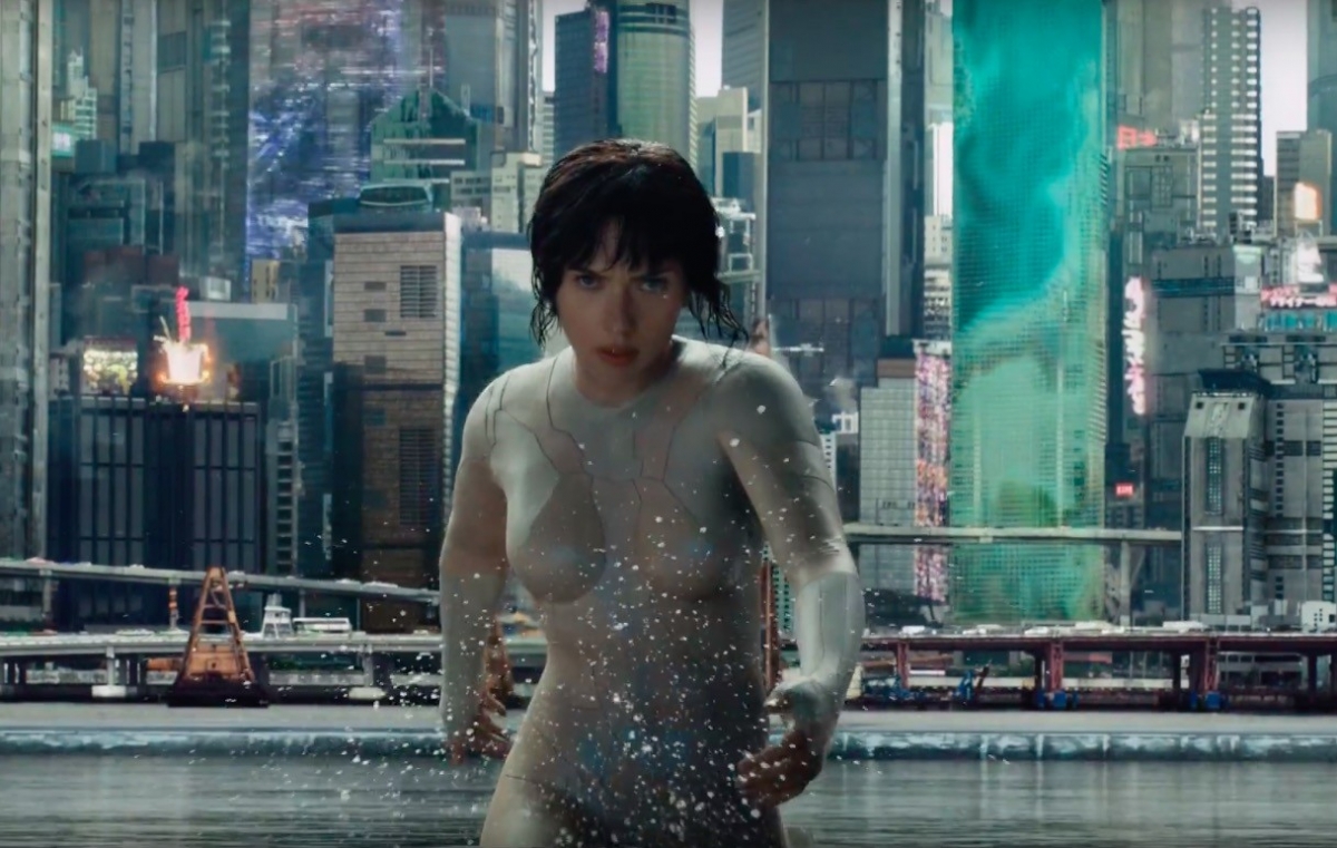 'Ghost in the Shell' nos muestra su primer y brutal tráiler con Scarlett Johansson