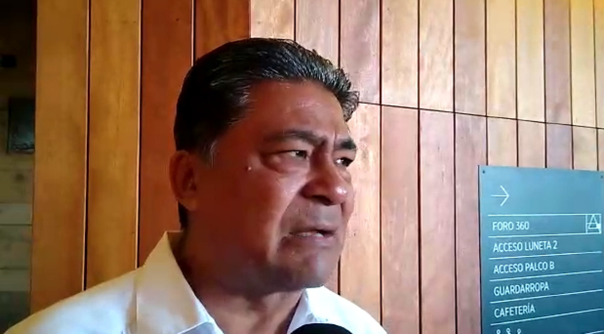 Llama titular del IEBEM a padres de familia a solucionar inquietudes mediante el diálogo