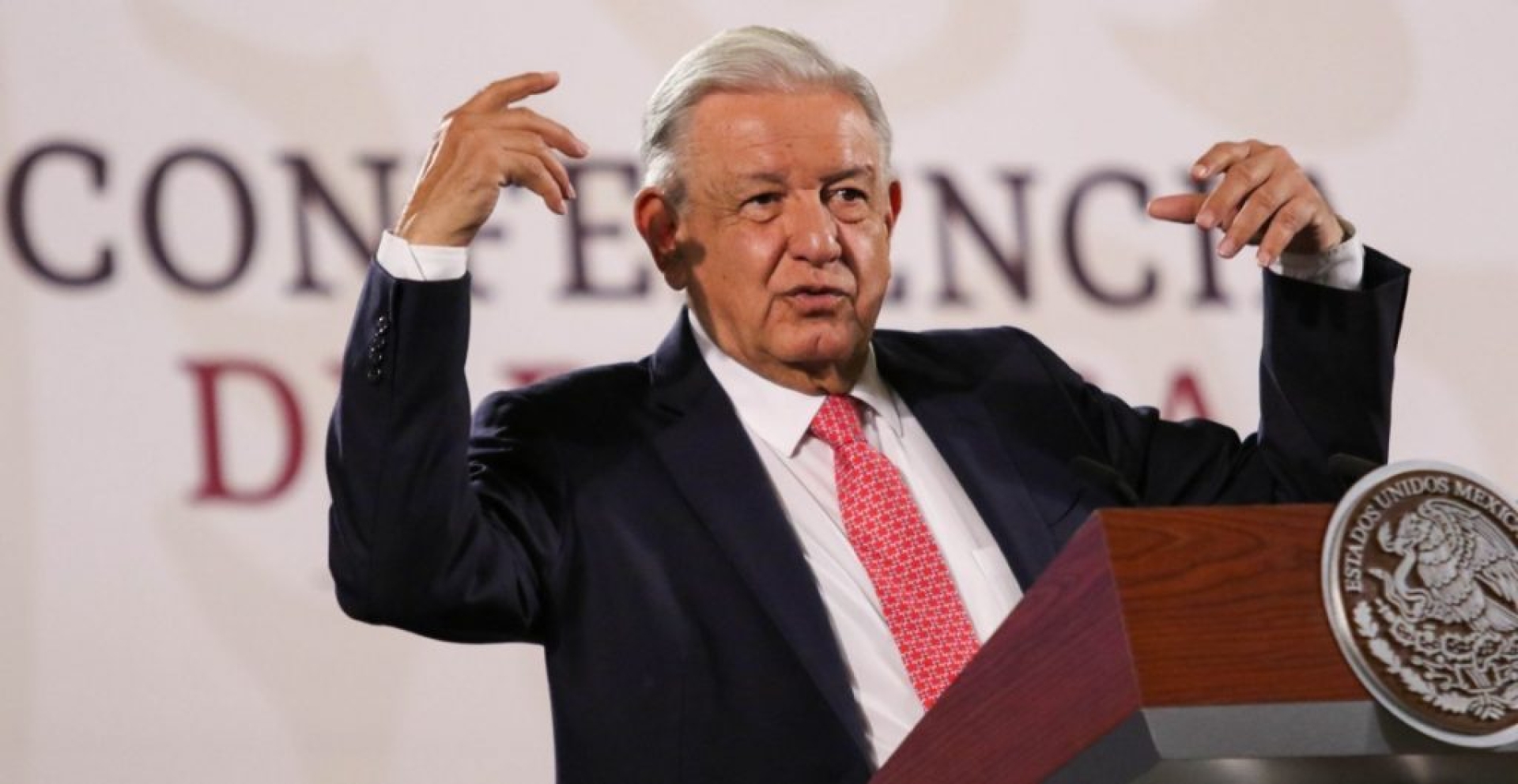 AMLO presentará 'reporte personal' a los padres de los 43 normalistas