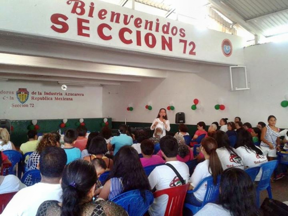 Se reúne candidata del PRI a diputada federal con su estructura