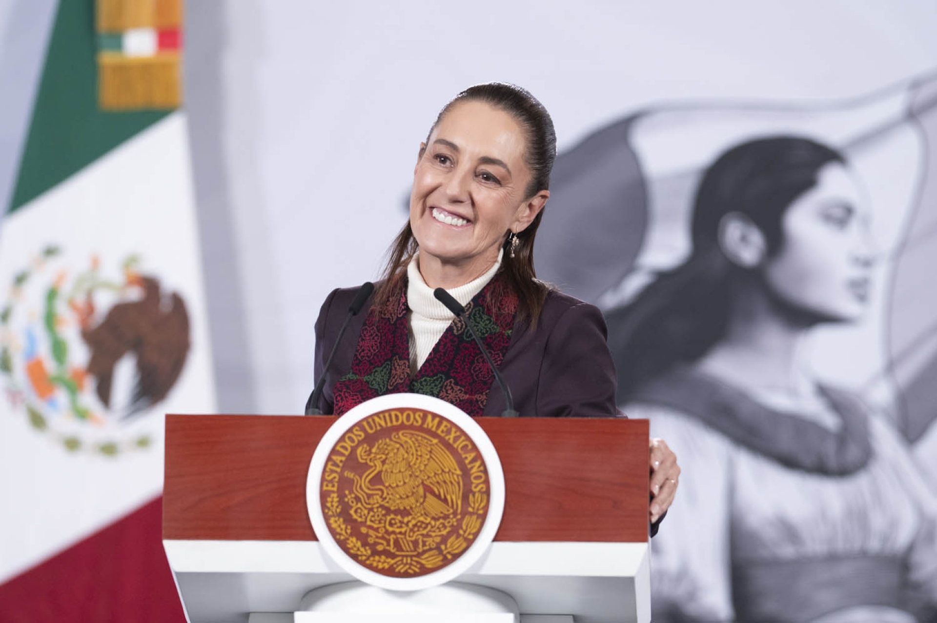 Sheinbaum defiende reforma a la Ley de Aguas y rechaza críticas del PAN