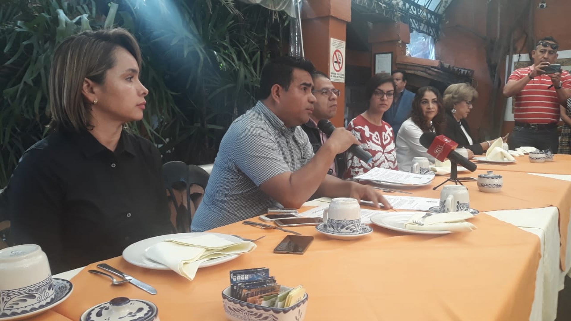 Acusan desaseo legislativo en el Congreso local