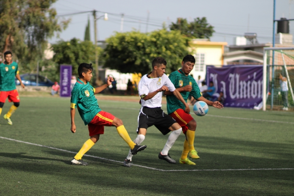 Tetela del Volcán y Zacualpan de Amilpas se presentan en el Torneo Independencia La Unión de Morelos 2015