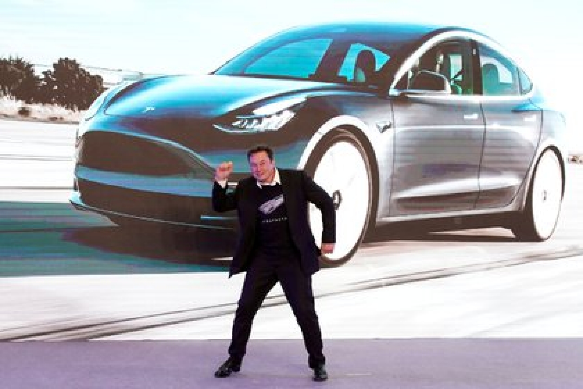 Tesla dividió sus acciones para que sean más accesibles para los inversores individuales