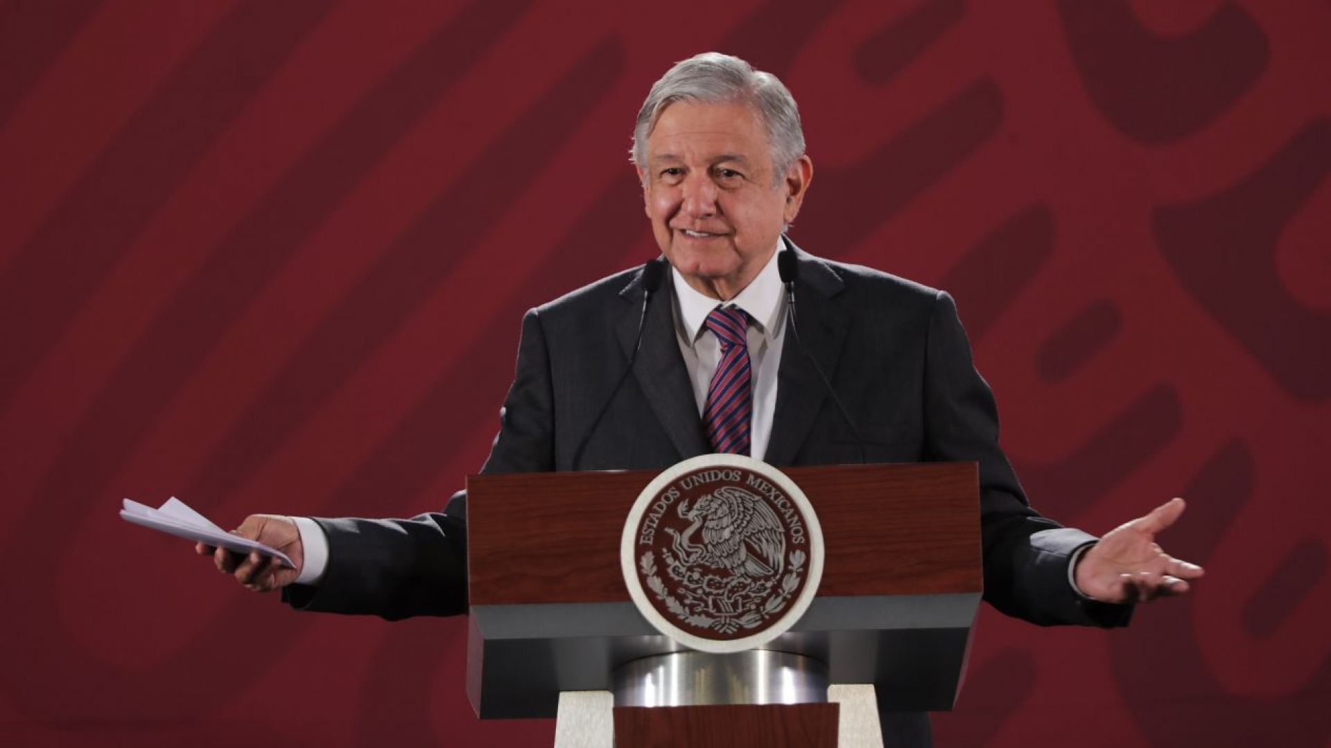 AMLO busca que prestaciones se integren al salario de trabajadores