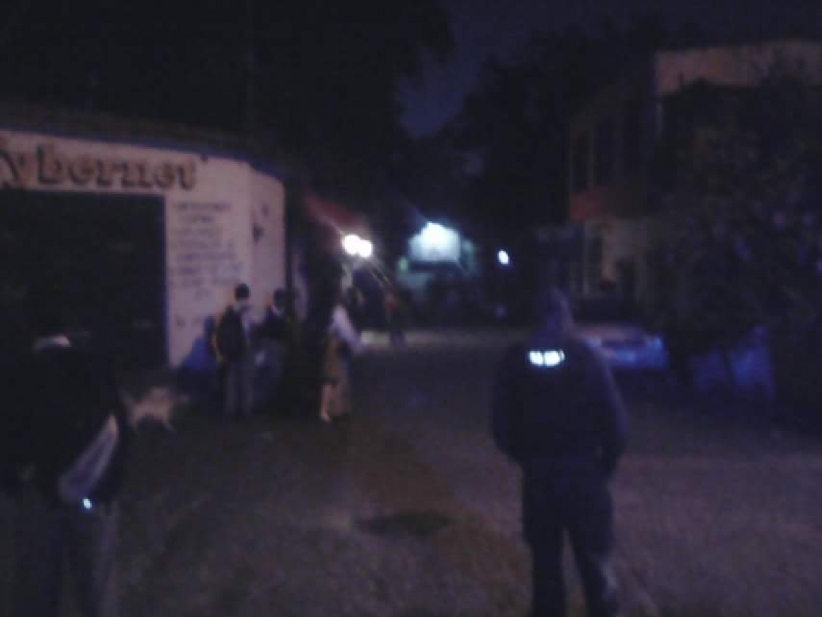 Matan a dos hombres a tiros en un bar de Tetecala