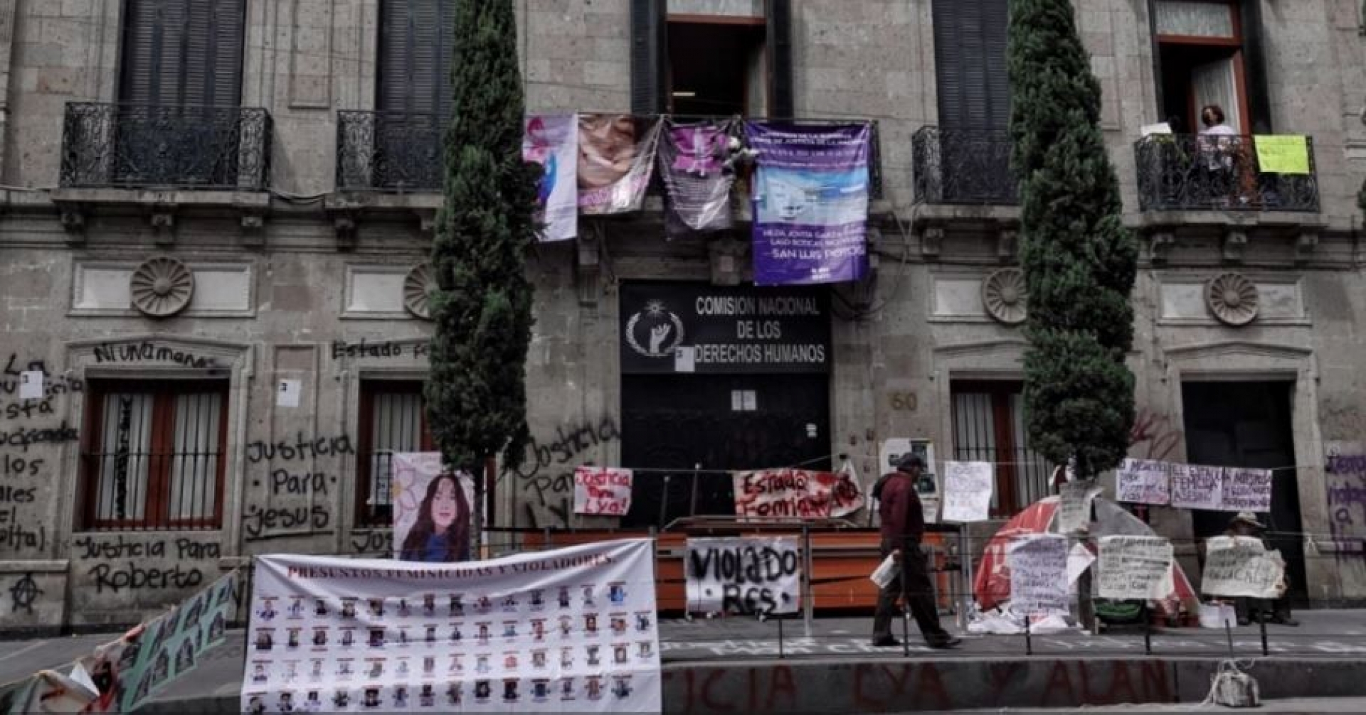 Protesta en CNDH se convirtió en asunto político, asegura AMLO