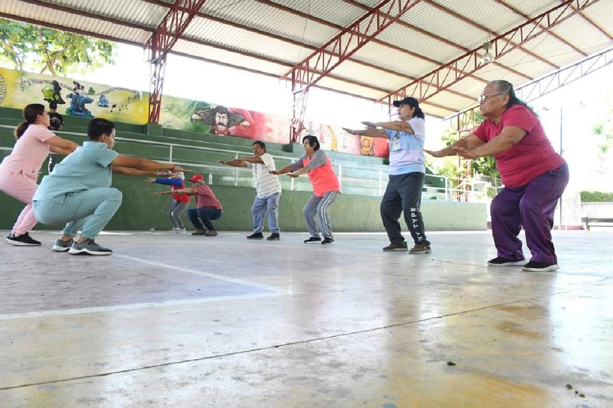 Imparte el DIF de Cuautla fisioterapias para adultos mayores