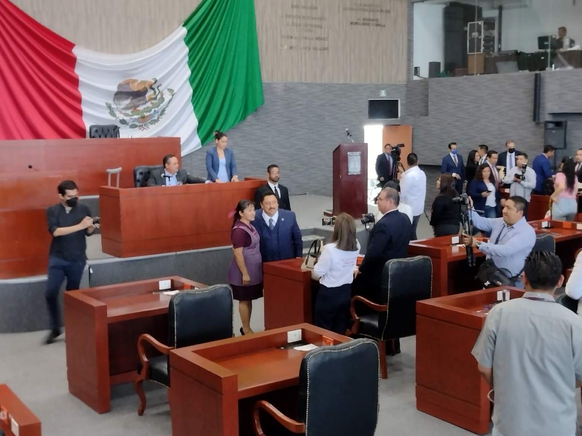 A partir del lunes acudirán secretarios al Congreso