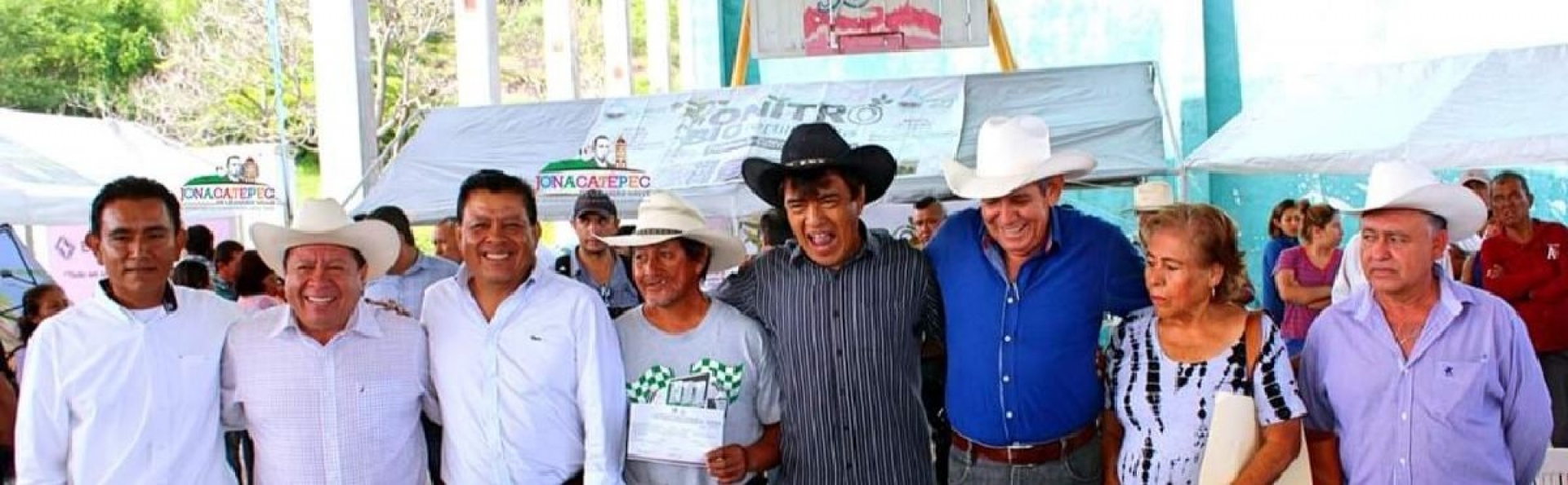 Entregan fertilizantes a productores en Jonacatepec