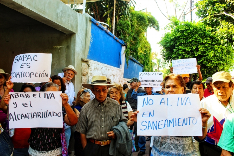 Denuncian que Gabriel Rivas exige al SAPAC beneficios para sus familiares