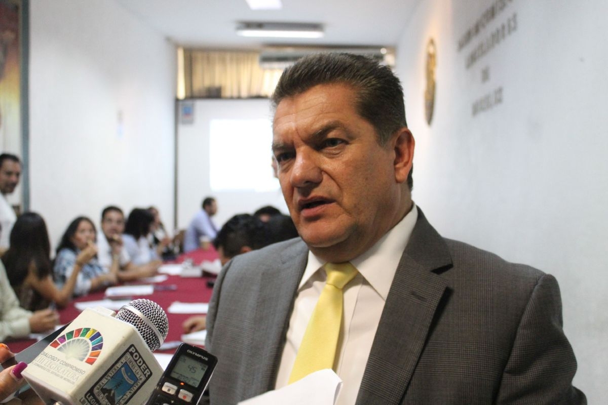 Presentan iniciativas para reglamentar reforma electoral