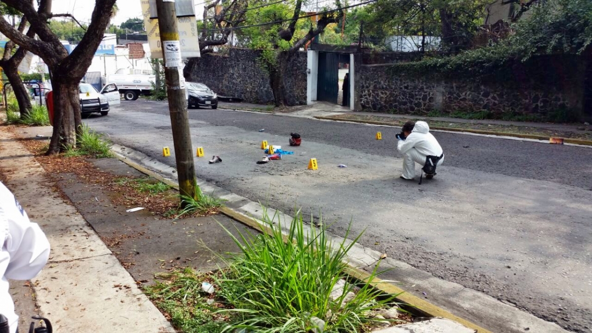 Policías y motociclistas se enfrentaron a balazos en Cuernavaca