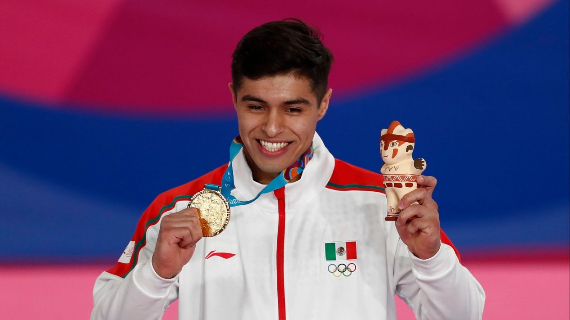 Isaac Núñez da a México histórica medalla de oro en barras paralelas