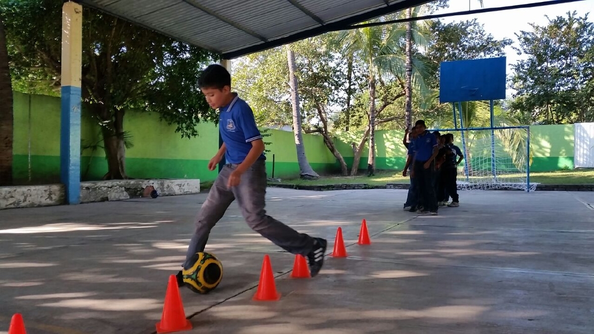 Implementan programa de activación física para niños de primaria en Coatlán del Río