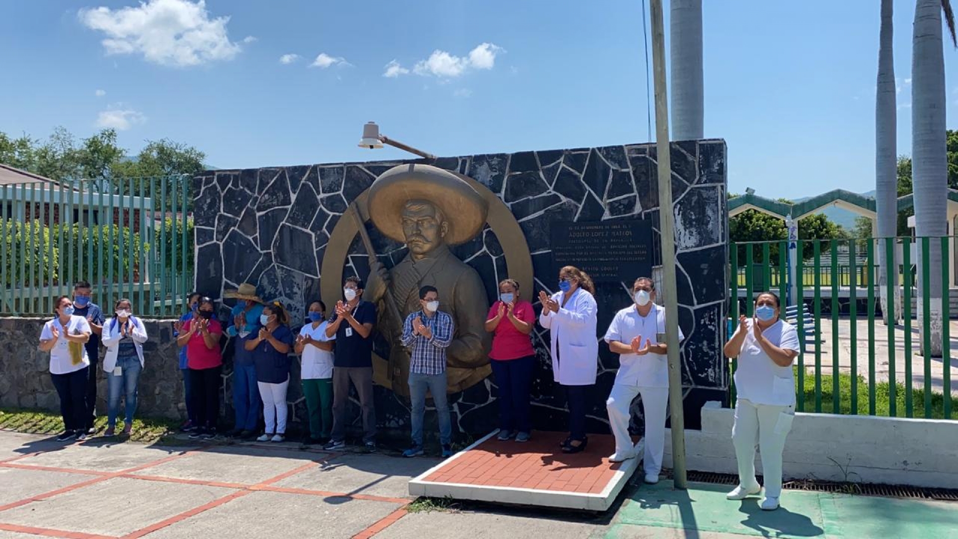 Personal del IMSS rinde homenaje a fallecidos por covid-19; reconoce trabajo del equipo médico