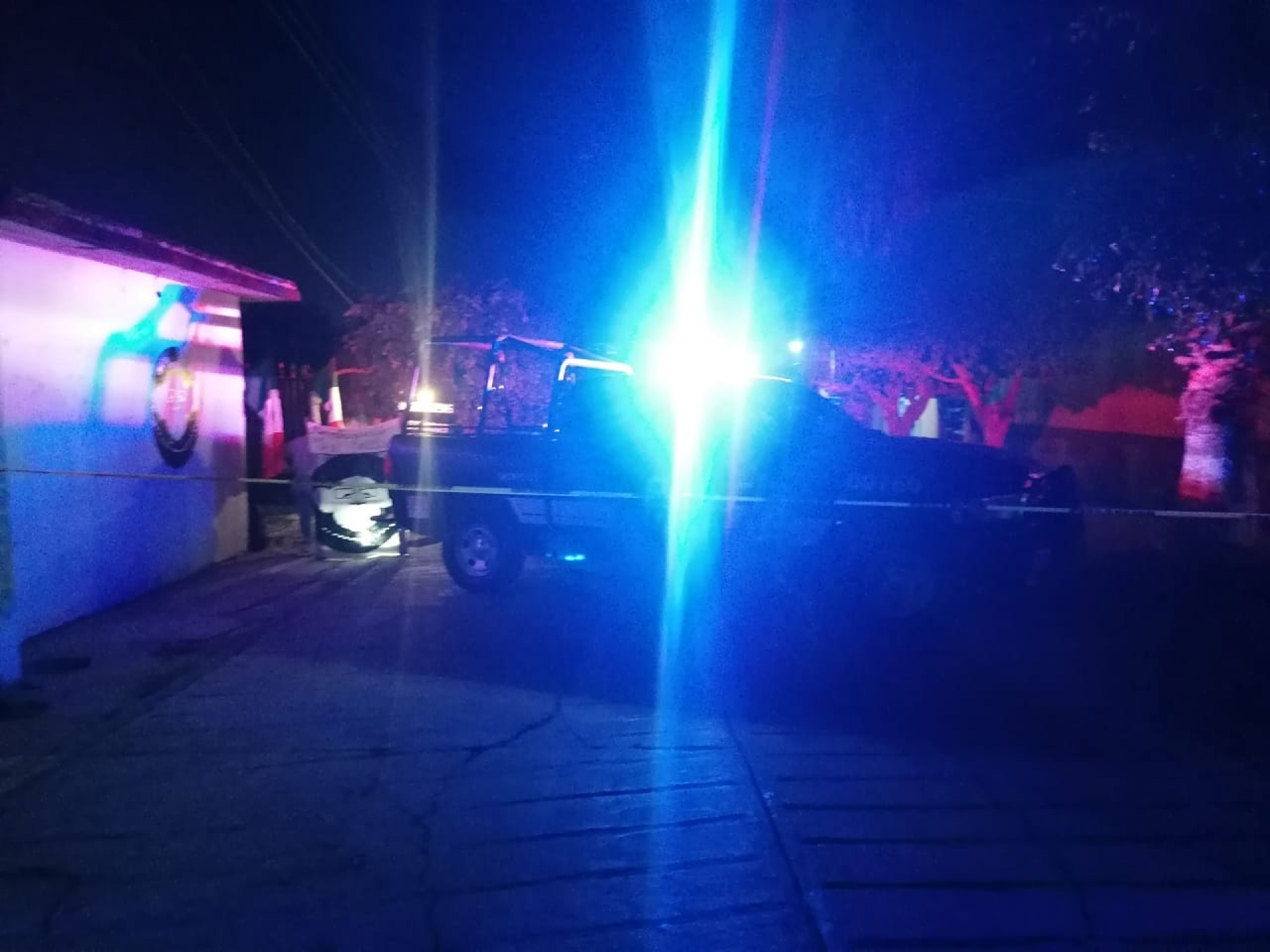 Encuentran un cadáver embolsado en la colonia La Joya, en Yautepec