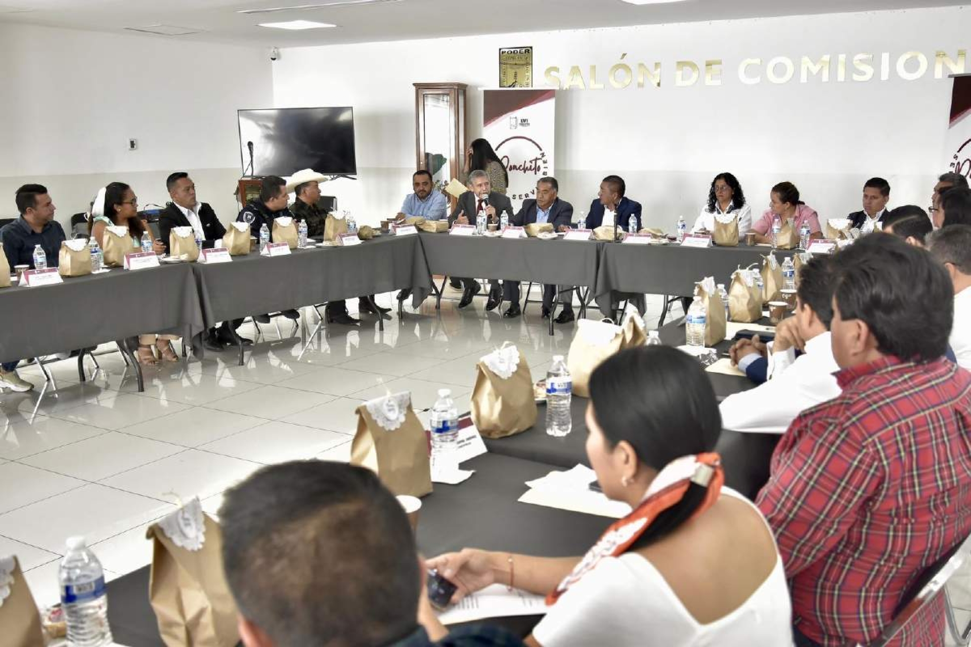 Debaten diputados y alcaldes reformas en seguridad