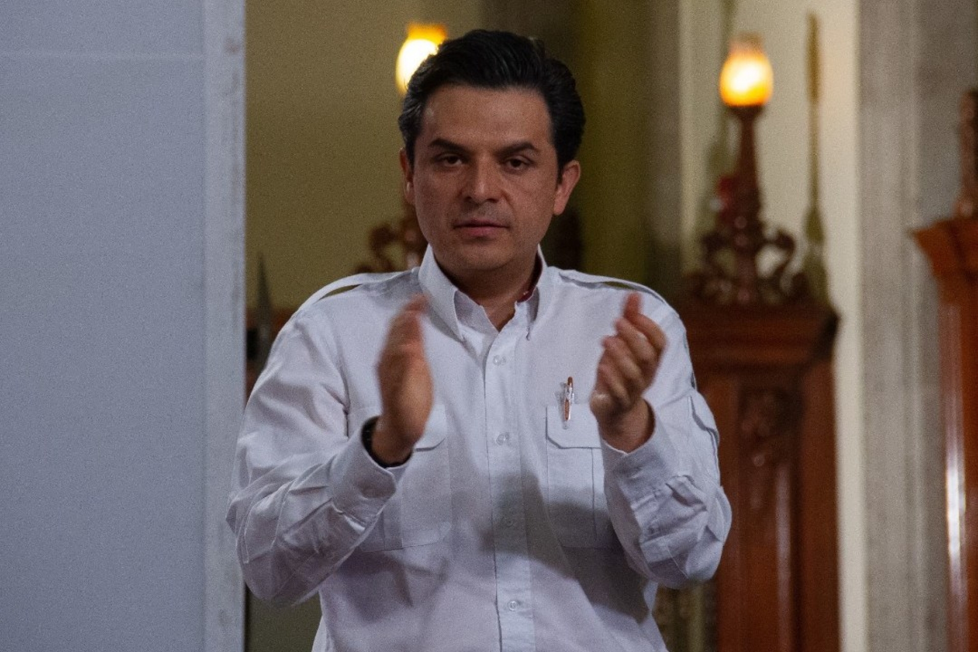 Director del IMSS dona plasma convaleciente tras padecer Covid-19