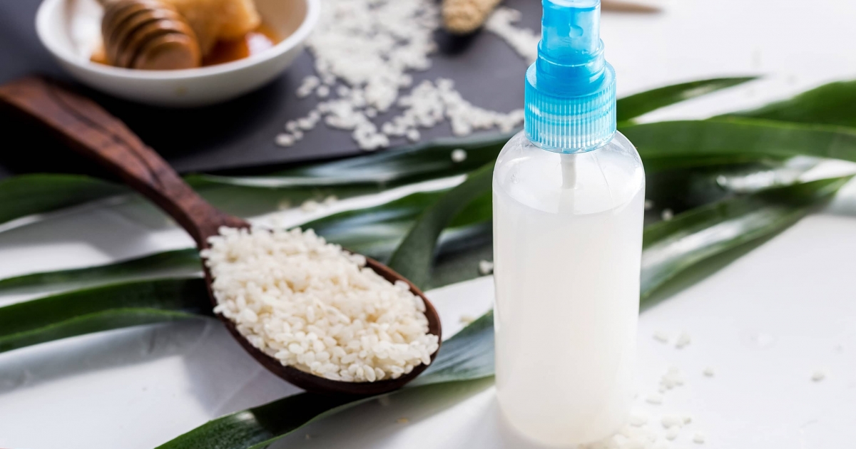 Consigue una piel tersa con agua de arroz