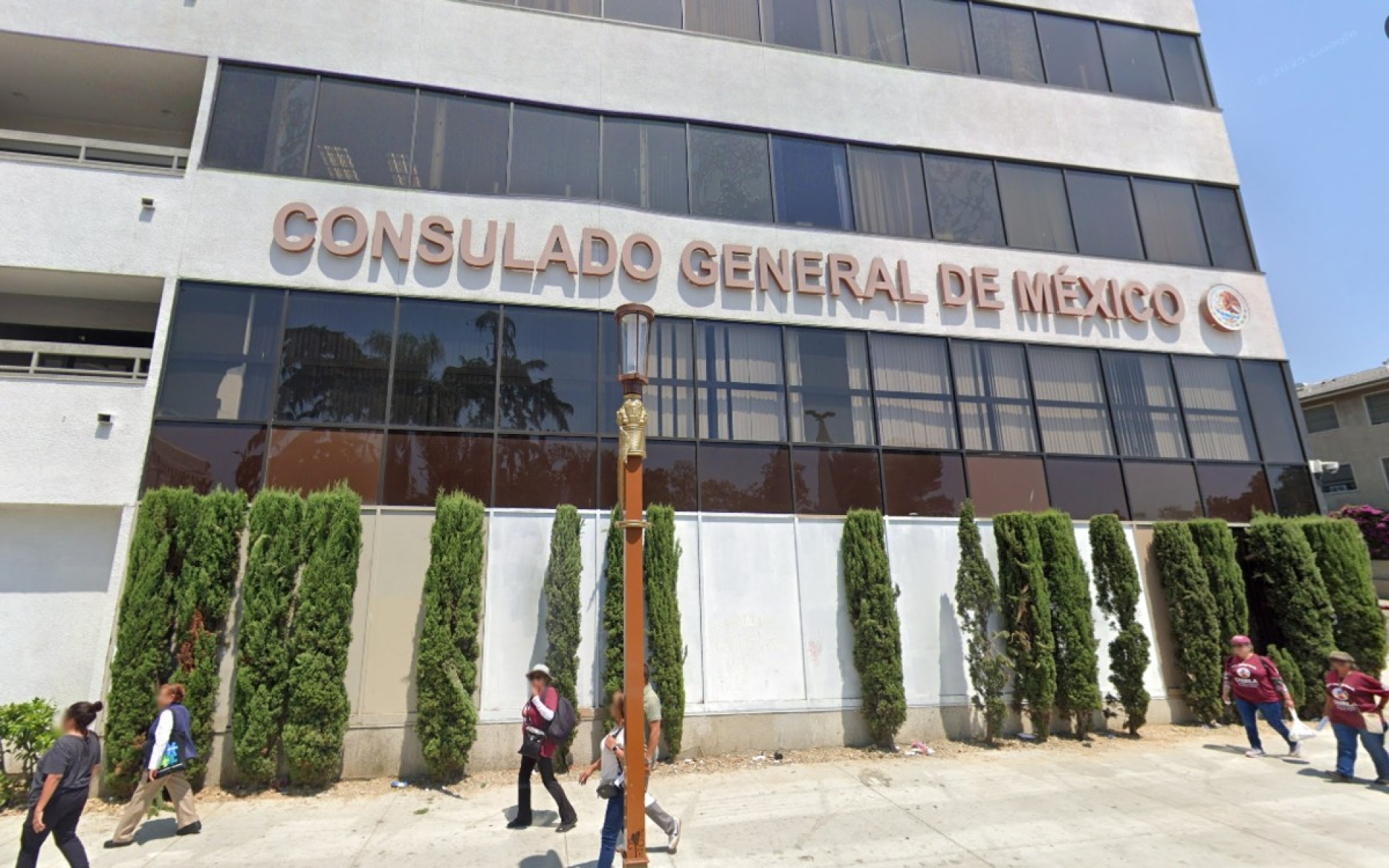 Estados Unidos evalúa cerrar algunos consulados mexicanos, reporta CBS News