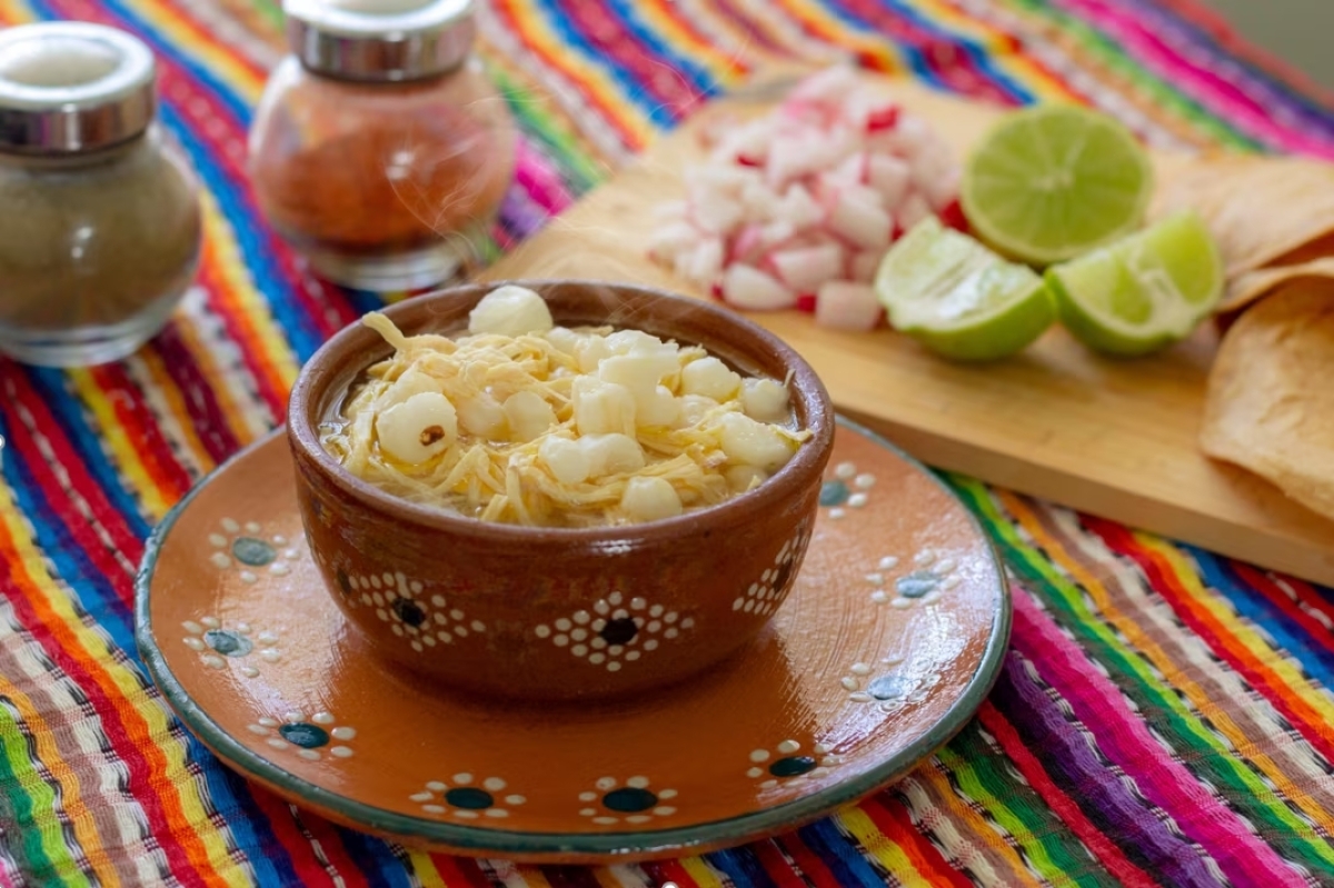 Pozole de puerco o pollo: ¿Qué opción es más saludable?