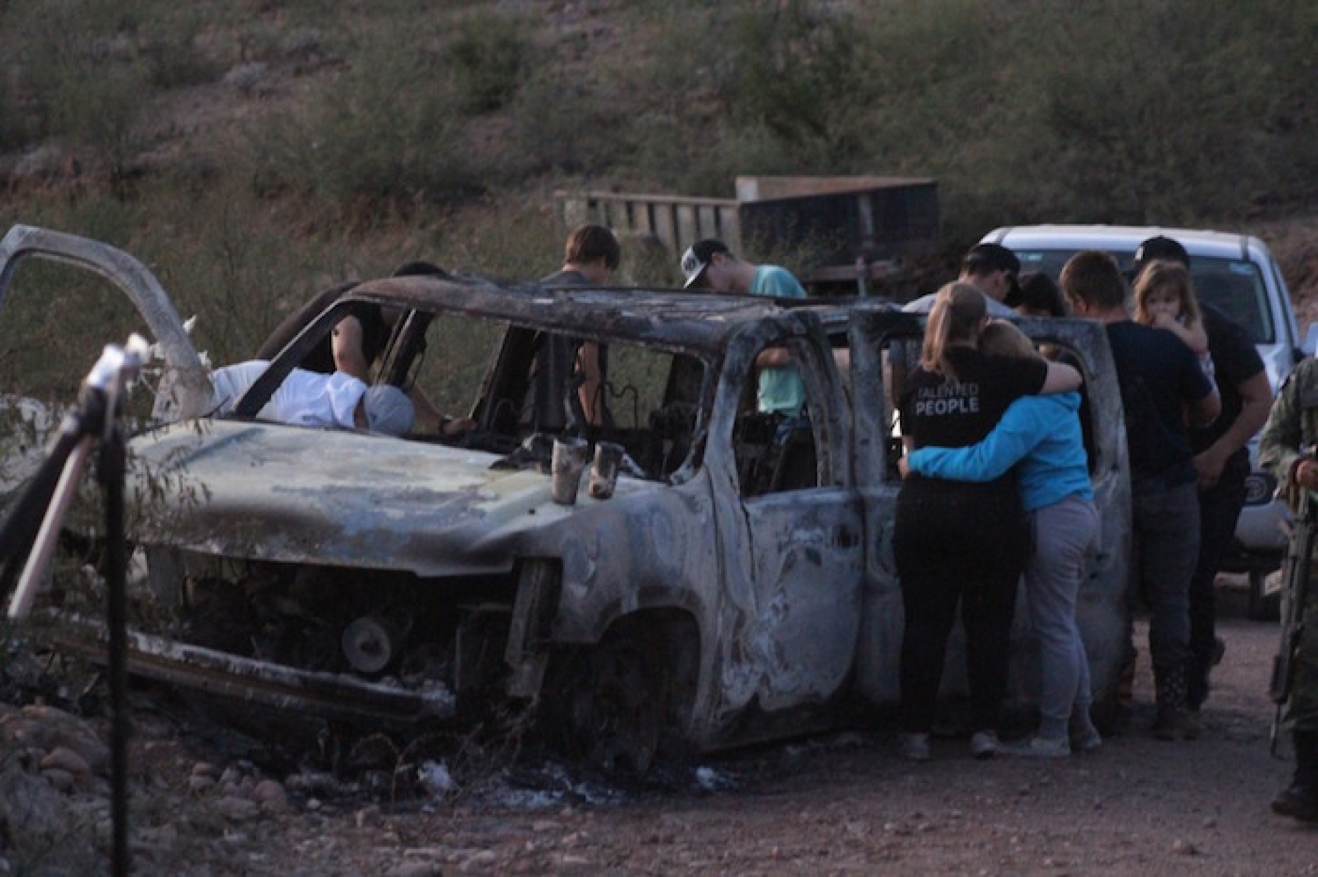 FOTOS muestran el horror y el dolor provocados por el ataque a mujeres y niños de la familia LeBarón