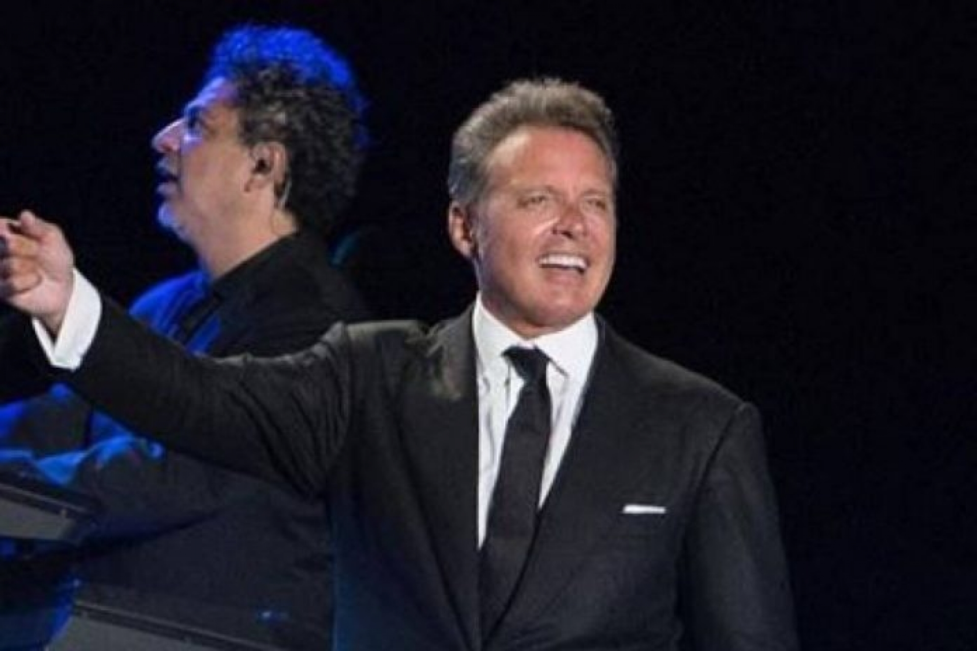 Luis Miguel reapareció en redes con nuevo look