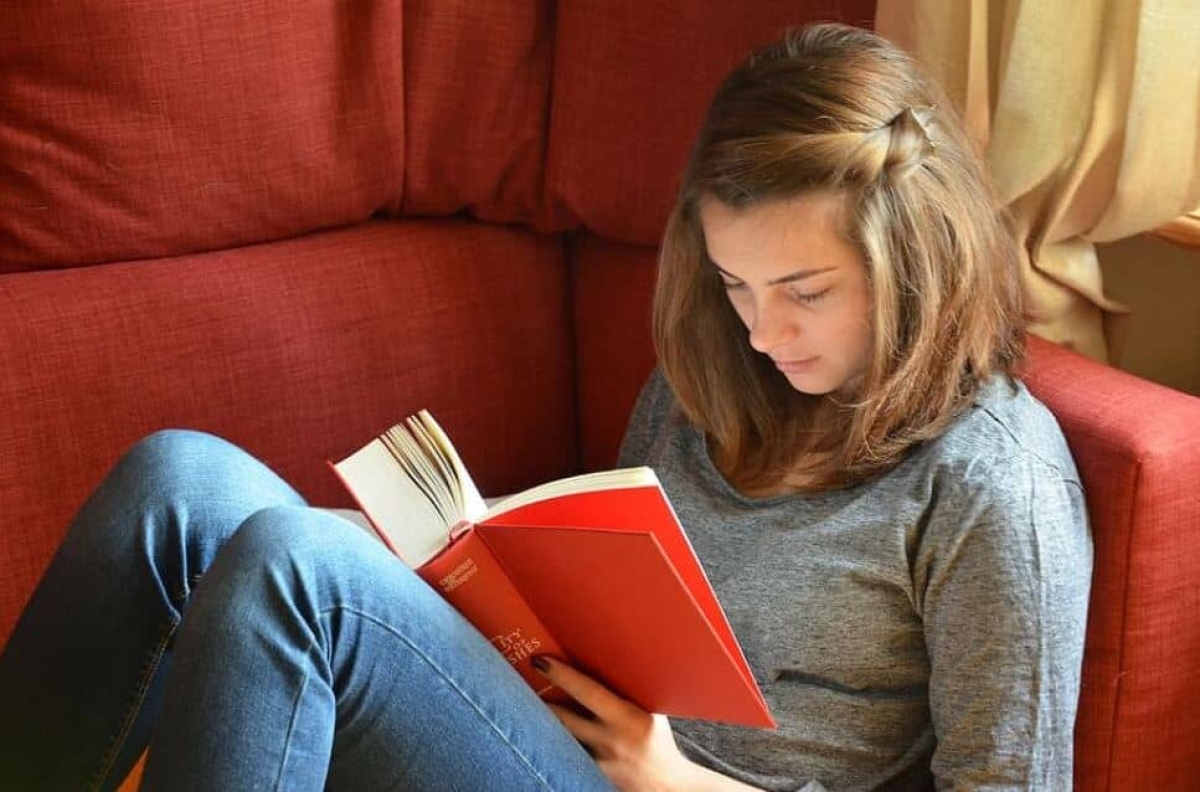 ¿Cómo evitar quedarnos dormidos al leer?